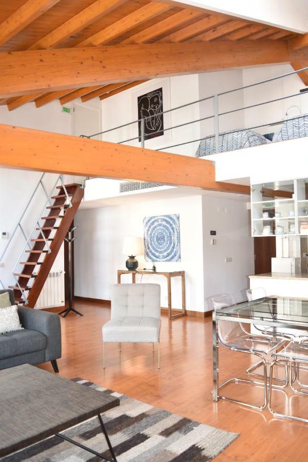 Architect-Designed Loft In A Historic Hilltop Neighborhood Lisbon Exterior photo
